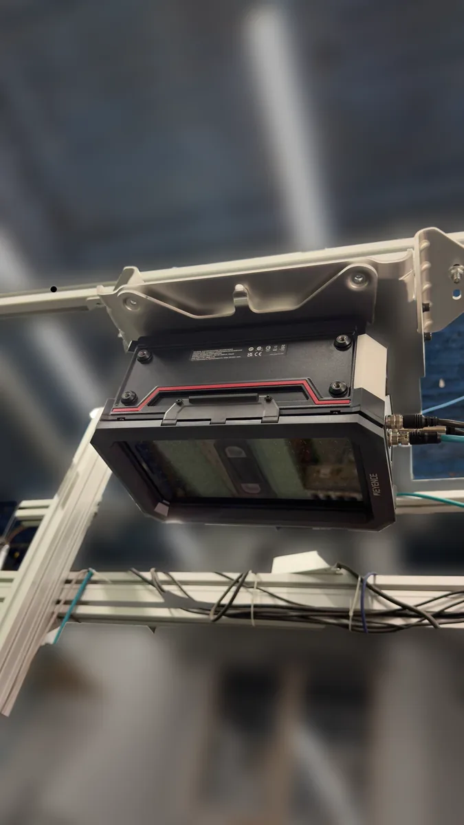 Keyence SR-5000 Barcode Reader